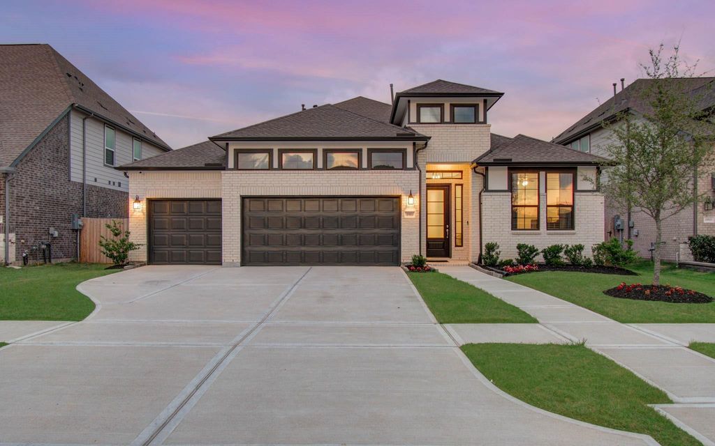 1911 Fossil Ridge Drive, Richmond, TX 77469
