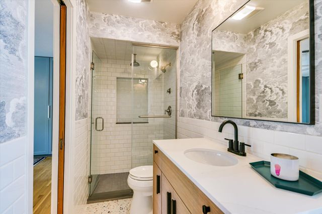 1600 Larkwood DR, Austin, TX 78723