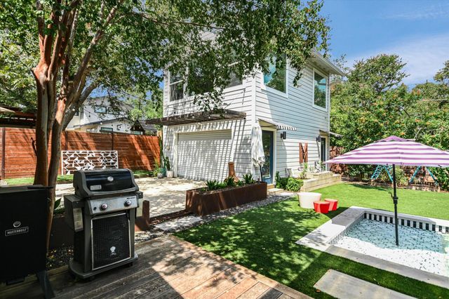 1600 Larkwood DR, Austin, TX 78723