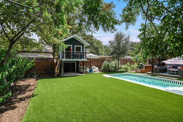 1600 Larkwood DR, Austin, TX 78723