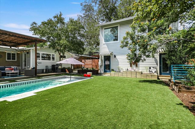 1600 Larkwood DR, Austin, TX 78723