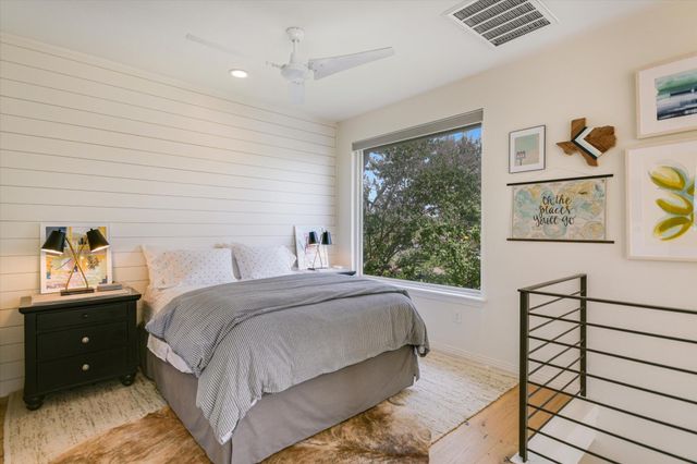 1600 Larkwood DR, Austin, TX 78723