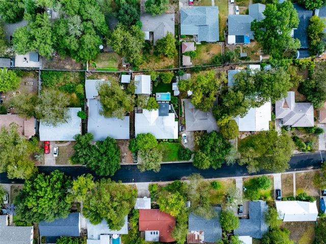 1600 Larkwood DR, Austin, TX 78723