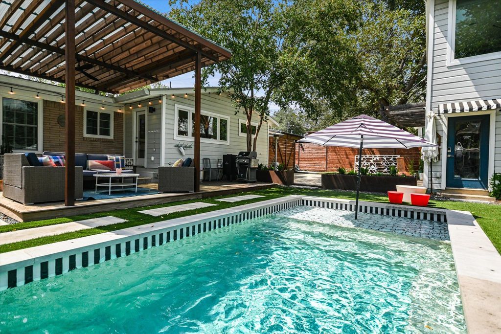 1600 Larkwood DR, Austin, TX 78723