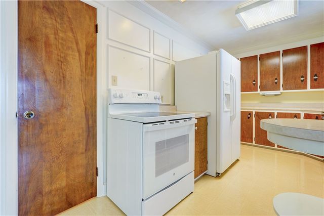 7 Allwood Drive, Irondequoit, NY 14617