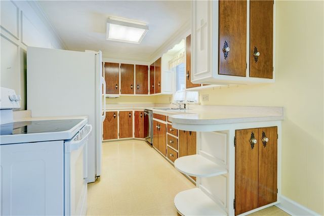 7 Allwood Drive, Irondequoit, NY 14617