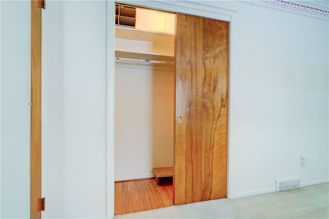 7 Allwood Drive, Irondequoit, NY 14617