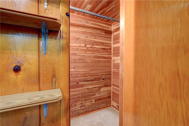 7 Allwood Drive, Irondequoit, NY 14617