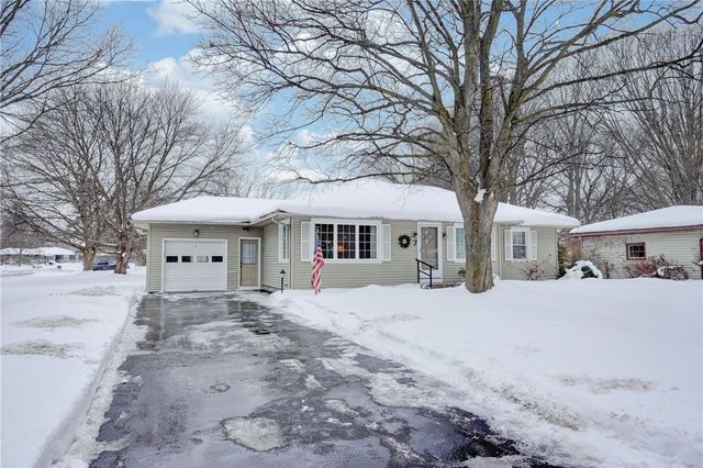 7 Allwood Drive, Irondequoit, NY 14617