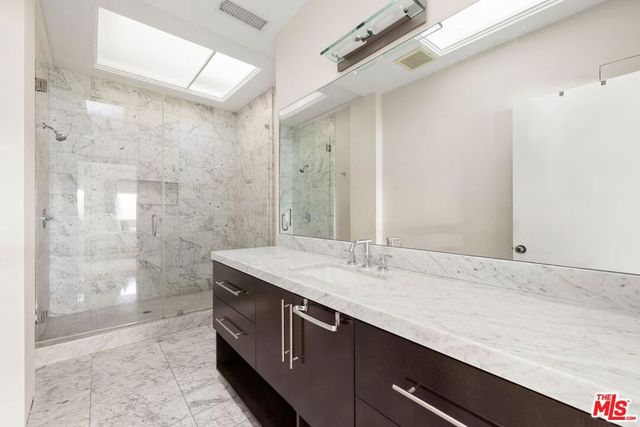 10549 Rocca Place, Los Angeles, CA 90077