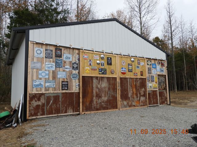 3135 Oak Grove Rd, Goodspring, TN 38460