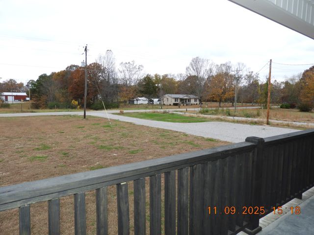 3135 Oak Grove Rd, Goodspring, TN 38460