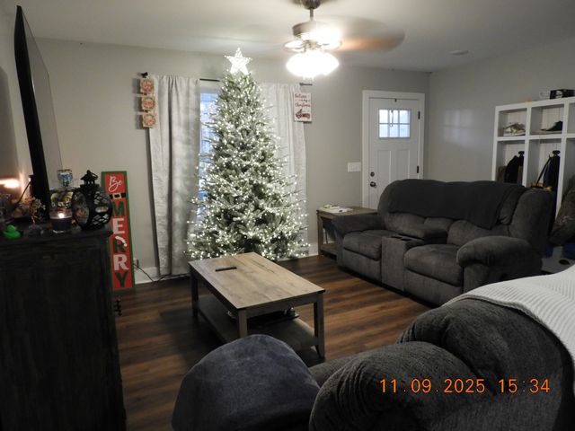 3135 Oak Grove Rd, Goodspring, TN 38460