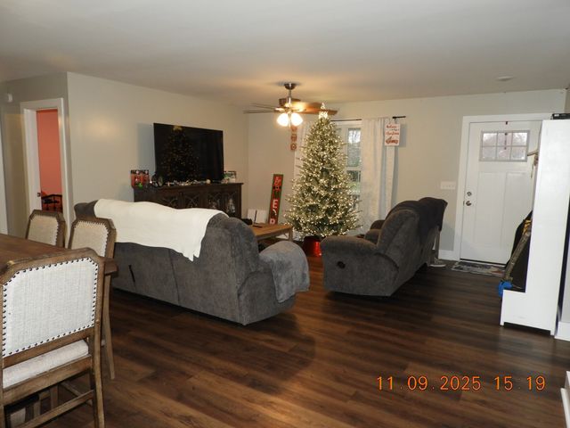 3135 Oak Grove Rd, Goodspring, TN 38460