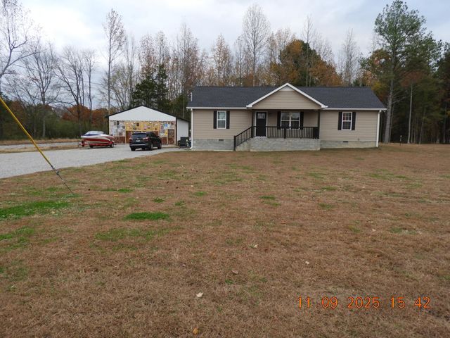 3135 Oak Grove Rd, Goodspring, TN 38460