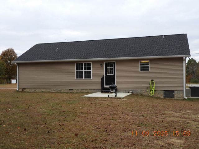 3135 Oak Grove Rd, Goodspring, TN 38460