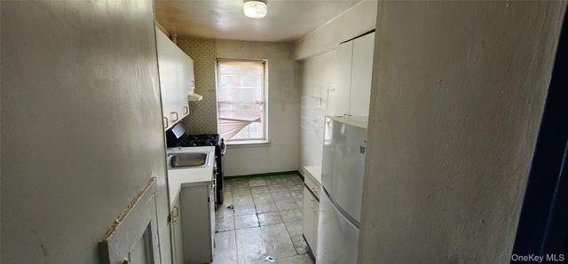 141-19 78th Road 3-M, Flushing, NY 11367