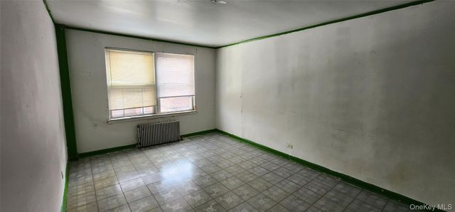 141-19 78th Road 3-M, Flushing, NY 11367