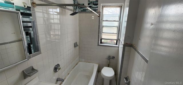 141-19 78th Road 3-M, Flushing, NY 11367