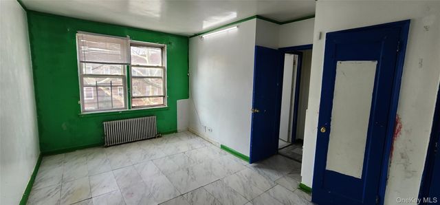 141-19 78th Road 3-M, Flushing, NY 11367