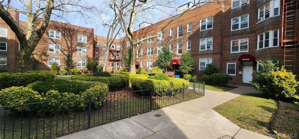 141-19 78th Road 3-M, Flushing, NY 11367