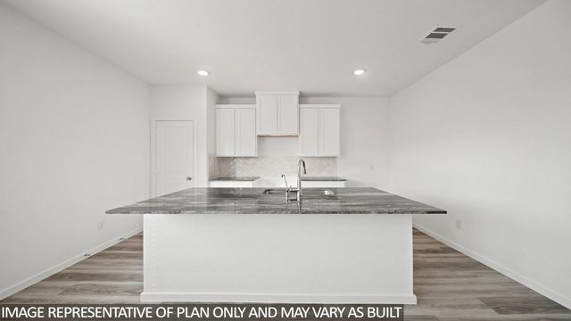 228 Flying Tiger TRL, Jarrell, TX 76537