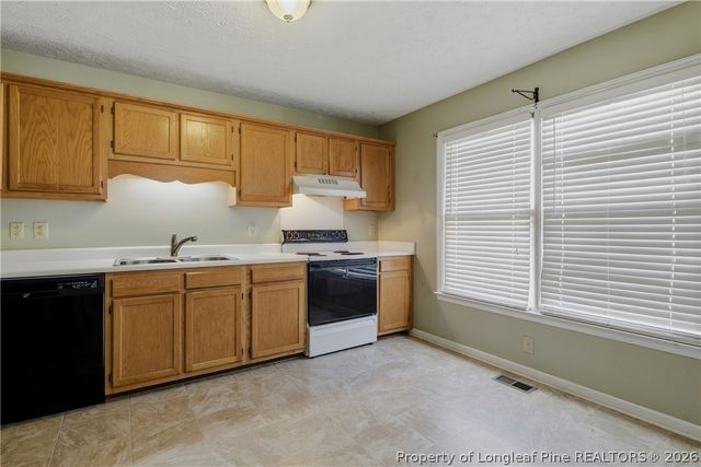 5532 Bear Creek Circle, Fayetteville, NC 28304