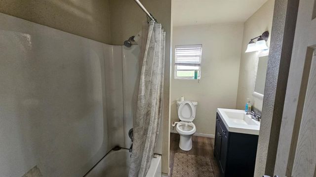 11881 Griffith Rd, Turlock, CA 95380