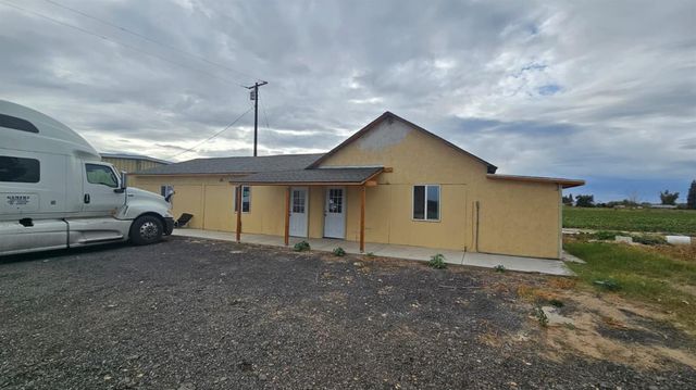 11881 Griffith Rd, Turlock, CA 95380