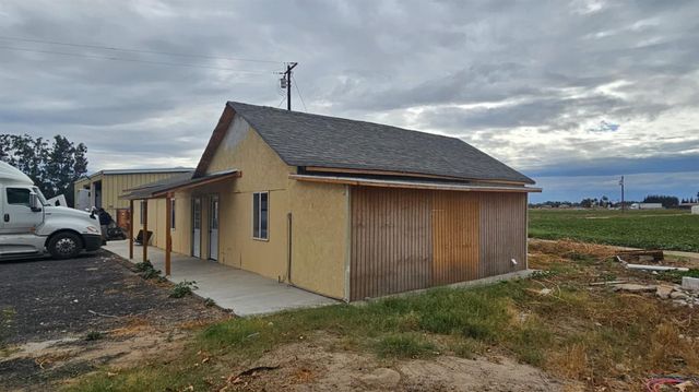 11881 Griffith Rd, Turlock, CA 95380