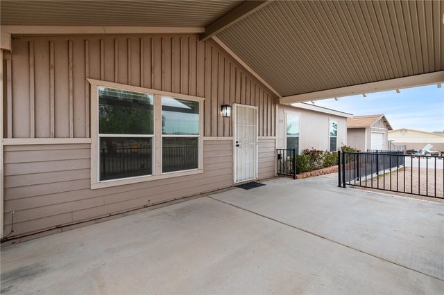 3374 W Carmichael Road, Golden Valley, AZ 86413