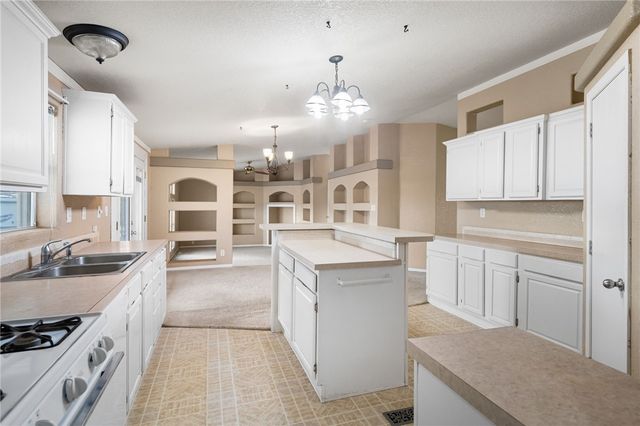 3374 W Carmichael Road, Golden Valley, AZ 86413