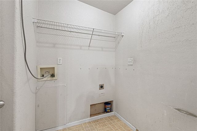 3374 W Carmichael Road, Golden Valley, AZ 86413