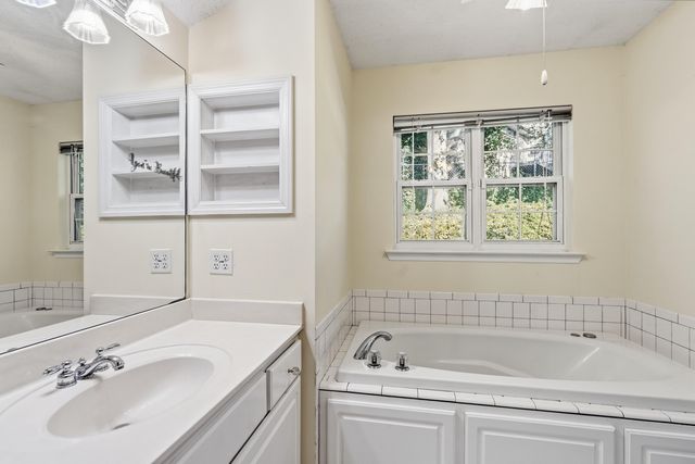 4719 Rolling Green Drive, Ooltewah, TN 37363