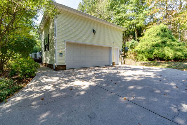 4719 Rolling Green Drive, Ooltewah, TN 37363