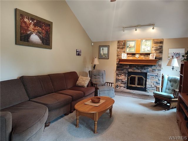 1616 Lakeview Road, Hamburg, NY 14085