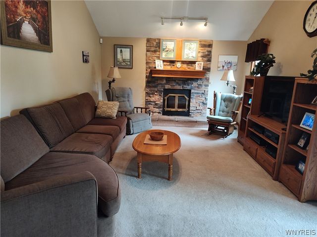 1616 Lakeview Road, Hamburg, NY 14085