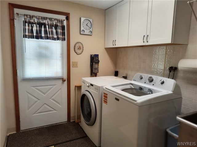 1616 Lakeview Road, Hamburg, NY 14085
