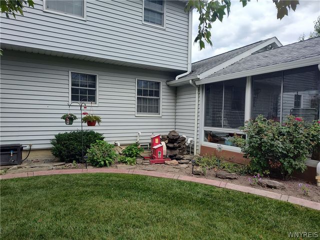 1616 Lakeview Road, Hamburg, NY 14085