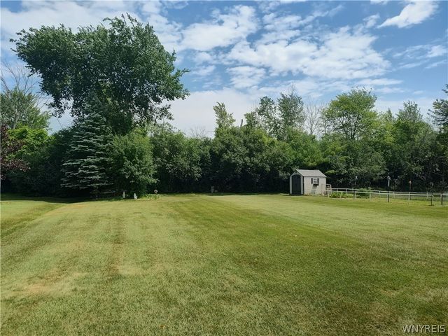 1616 Lakeview Road, Hamburg, NY 14085