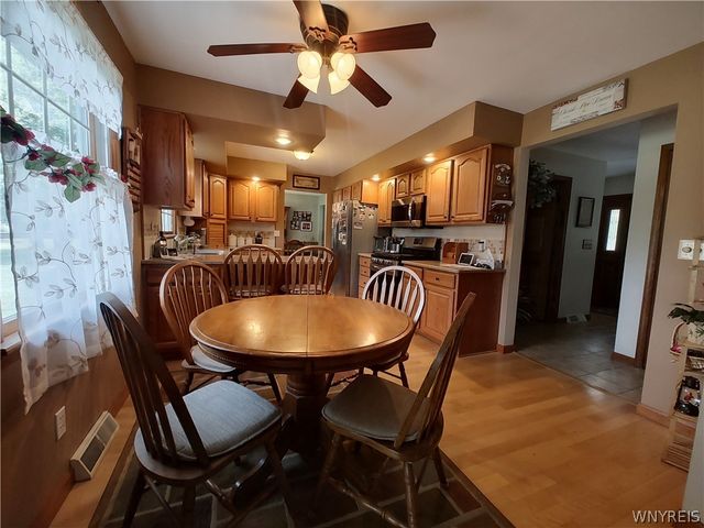 1616 Lakeview Road, Hamburg, NY 14085