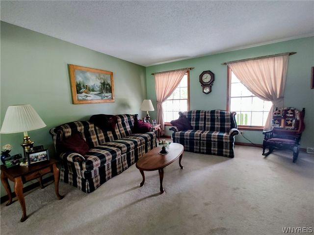 1616 Lakeview Road, Hamburg, NY 14085
