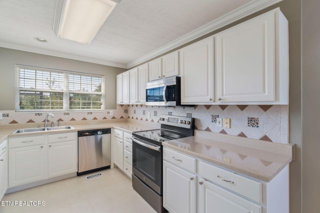 5400 Summitridge Lane, Knoxville, TN 37921