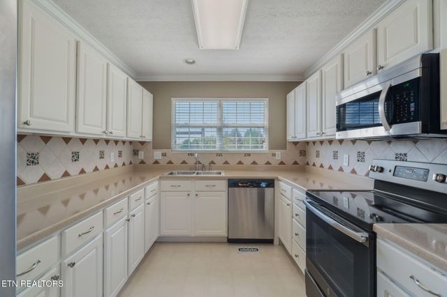 5400 Summitridge Lane, Knoxville, TN 37921
