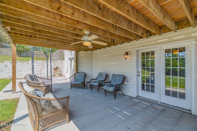 5400 Summitridge Lane, Knoxville, TN 37921