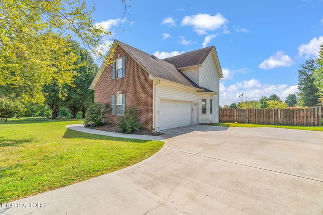 5400 Summitridge Lane, Knoxville, TN 37921