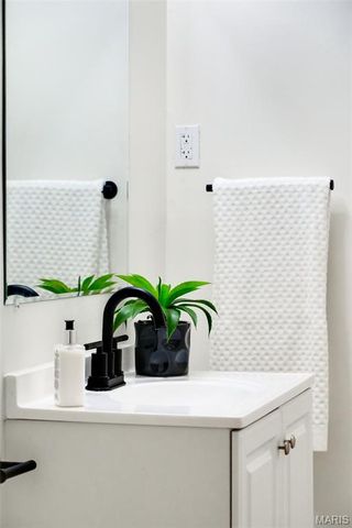 14862 Frais Drive, Florissant, MO 63034