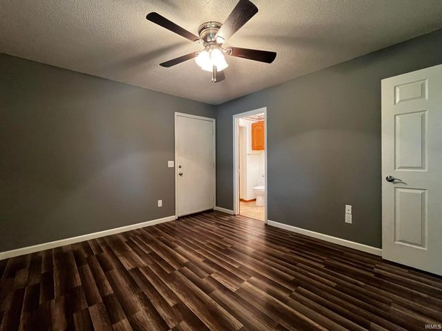 8909 Mariners Ridge Drive, Fort Wayne, IN 46819