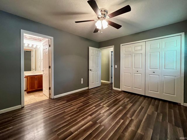 8909 Mariners Ridge Drive, Fort Wayne, IN 46819