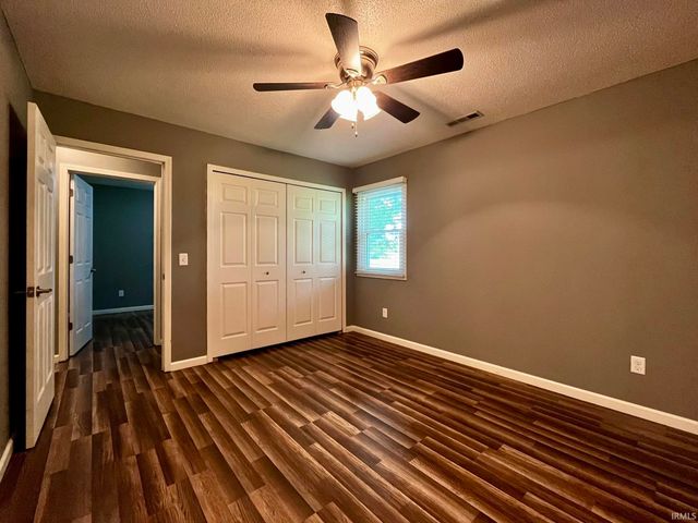 8909 Mariners Ridge Drive, Fort Wayne, IN 46819